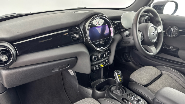 MINI Hatchback 135kW Cooper S Level 2 33kWh 3dr Auto Electric Hatchback